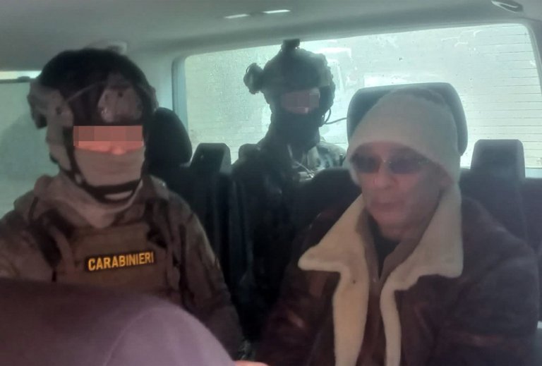 În spatele organizațiilor criminale: palate fortificate, bogății camuflate și grădini zoologice personale