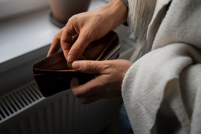 „Jocurile Foamei” în România: ce își doresc românii cu frenezie să găsească în magazine după creșterea alarmantă a prețurilor