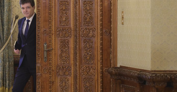 Nicușor Dan, așteptat să desemneze premierul în această săptămână. Tomac continuă să fie favorit la Cotroceni...