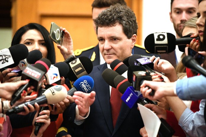 Nicușor Dan declară: „Vom avea o administrație minoritară”. Când se preconizează ca partidele să-i ofere o soluție.