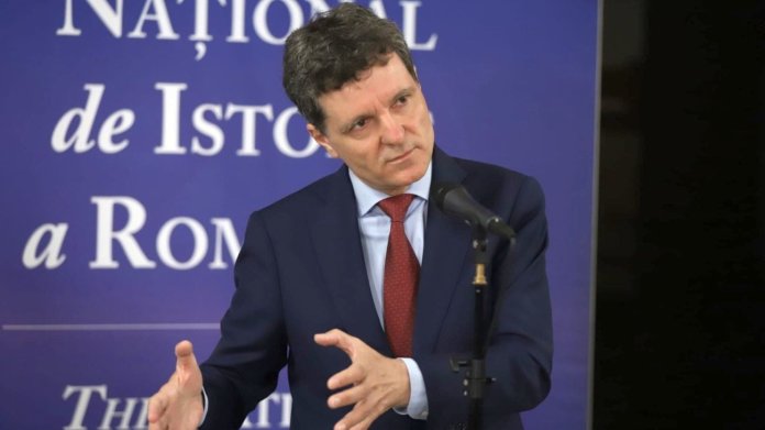 „Dacă mă susțineți pe mine, putem să ajungem la o concluzie.” Nicușor Dan s-a enervat pe un reporter care l-a întrebat despre prim-ministru.