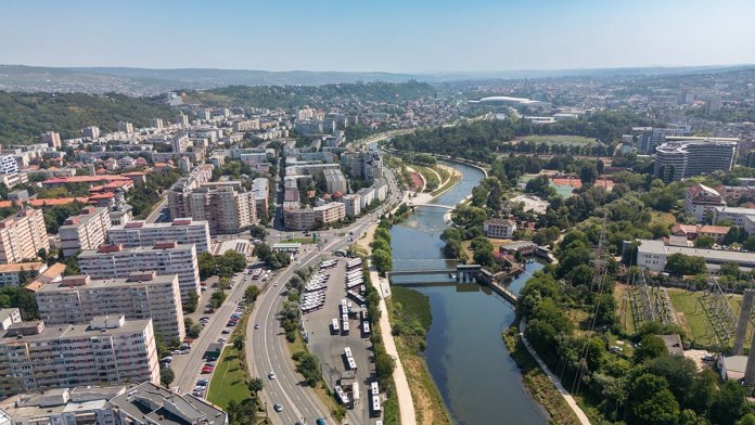 Harta climatică detaliată pe scara cartierului pentru o localitate din România. Acuratețe de 2 metri pentru inundații. Harta climatică detaliată pe scara cartierului pentru o localitate din România. Acuratețe de 2 metri pentru inundații.