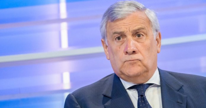 Italia plănuiește să ceară excluderea Spaniei din Spațiul Schengen. Motivația prezentată de Antonio Tajani.