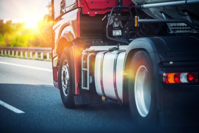 De mâine după-amiază, românii vor putea folosi o nouă porțiune de autostradă. Aceasta este prima din acest an.
