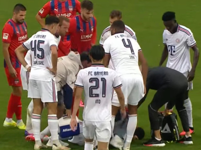 Incident de panică la Bayern! Jamal Musiala a căzut din nou lesinat pe teren, în numai 3 zile.
